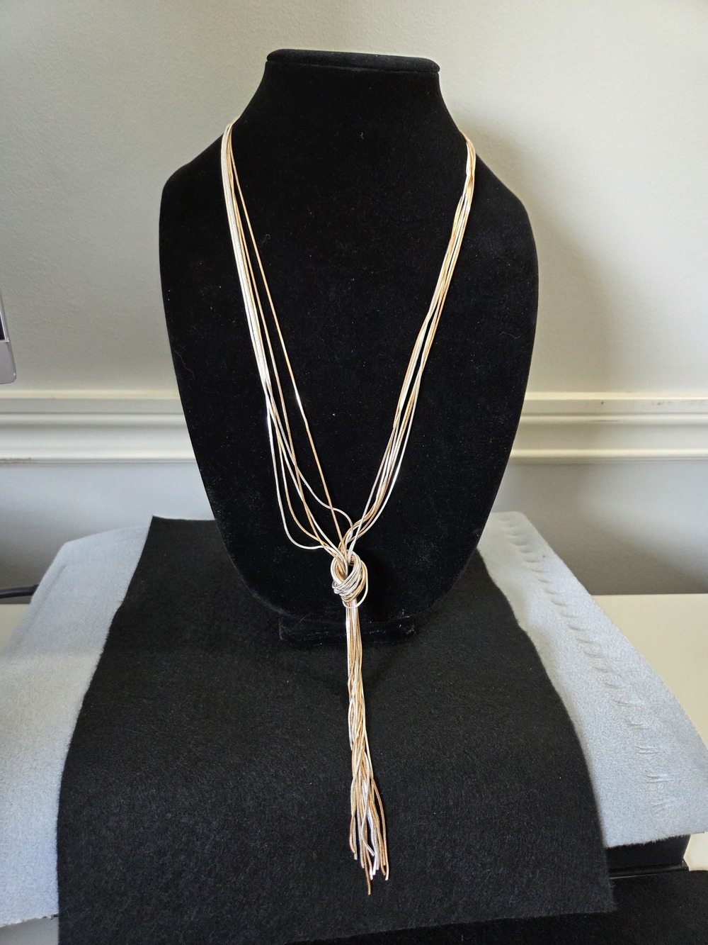 Knot Necklace